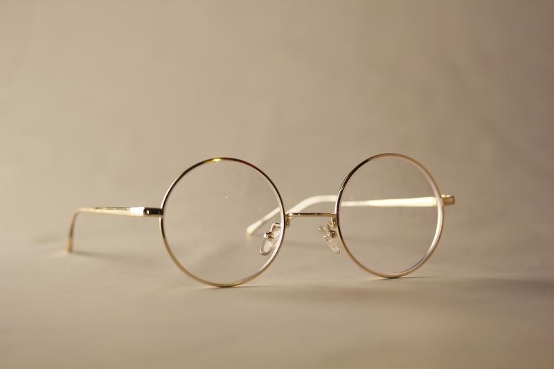 ¿Sabes cuándo se crearon las primeras gafas como las conocemos hoy?