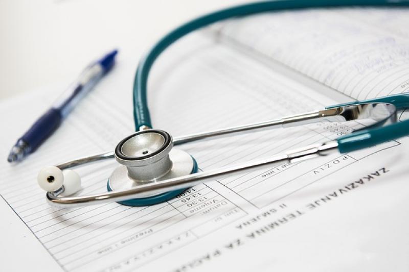 ¿Qué es un seguro médico de reembolso?